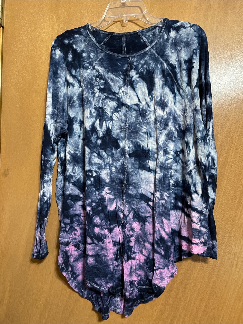 Livi Active Women's Tie-Dye Long Sleeve Top - Navy & Pink